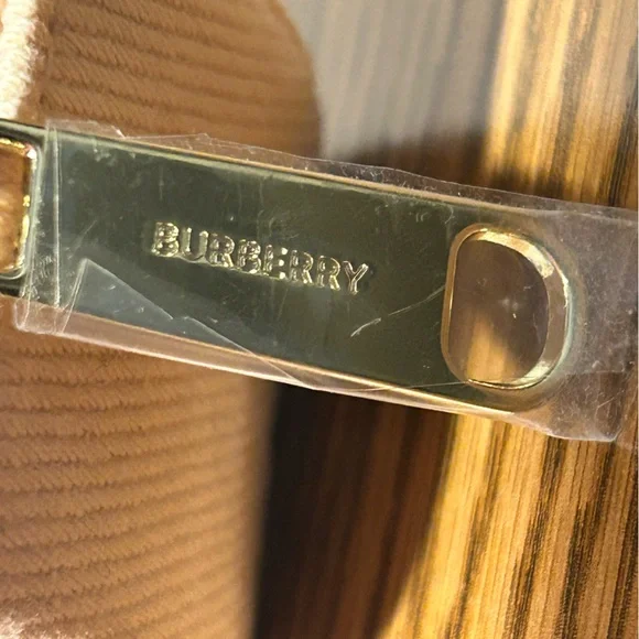 Burberry Goddess travel case EUC - Picture 5 of 10